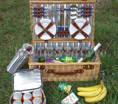 Willow Picnic basket For 6 Persons Use