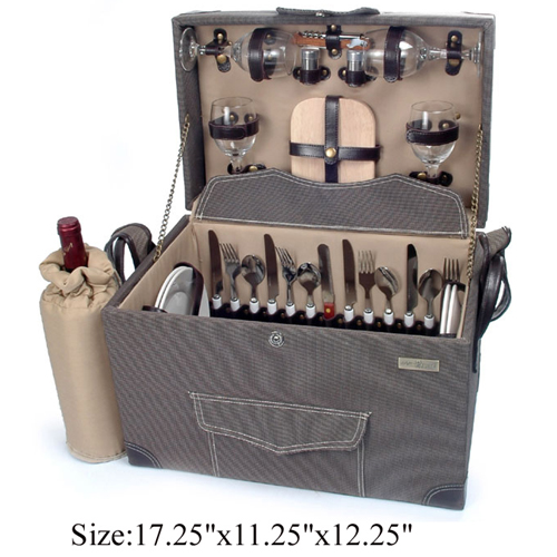 Wooden Picnic Basket for 4 persons use