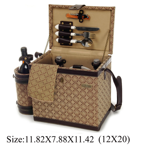 Wooden Picnic Basket for 2 persons use